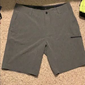 2 men’s shorts size 34